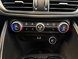 Alfa Romeo Giulia (2025) Quadrifoglio 2.9 V6 BiTurbo 52 - náhled 12