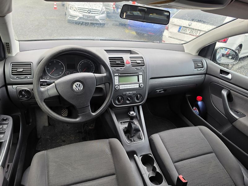 Volkswagen Golf 1.9 TDI 77Kw  - fotka 8 z 27