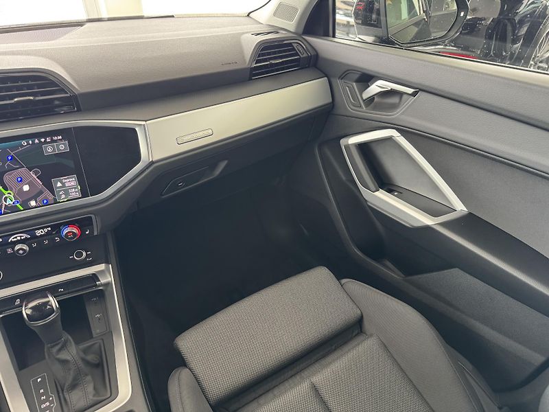 Audi Q3 (2025) 40TDi AUT QUATTRO LED NAVI ACC - fotka 14 z 34