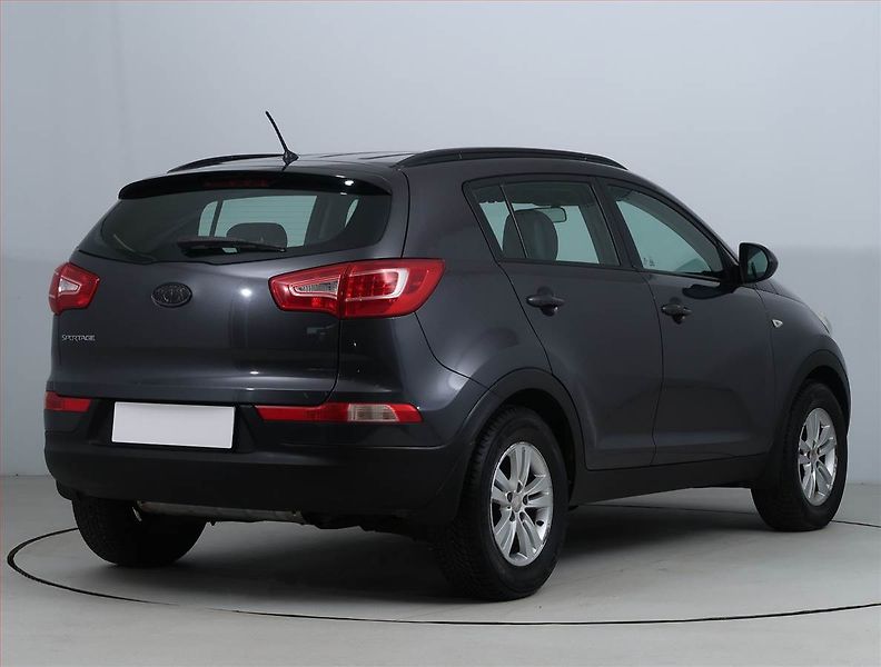 Kia Sportage (2011) 1.6 GDI, Tempomat - fotka 5 z 15