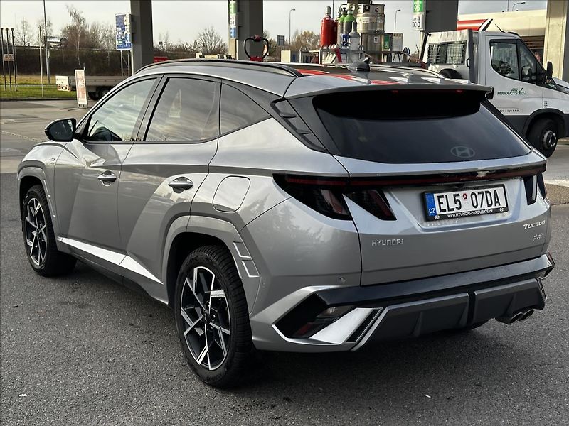 Hyundai Tucson 1,6 PHEV 4WD N-line Styl Prem. - fotka 4 z 18