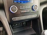 Renault Mégane 1,2 TCe 97kW LED 1. maj. ČR - náhled 22