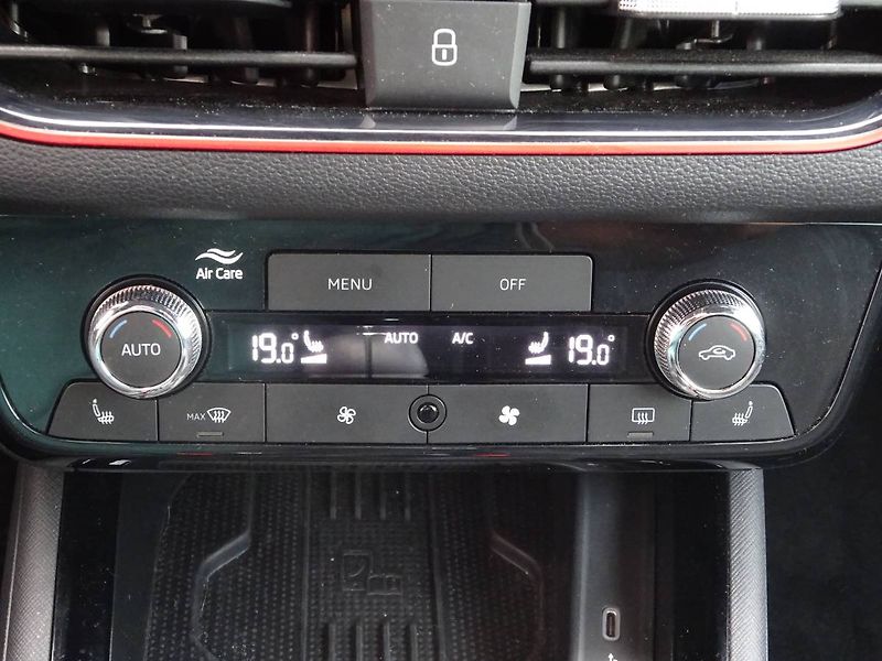 Škoda Scala (2024) 1,0TSi /70kW Selection Drive - fotka 26 z 28