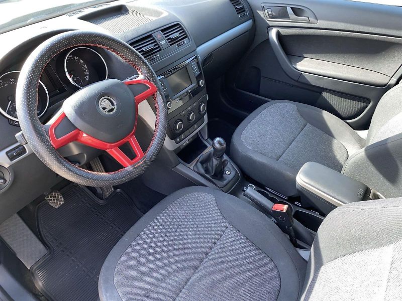 Škoda Yeti (2016) 1.2 TSI Active - fotka 7 z 23