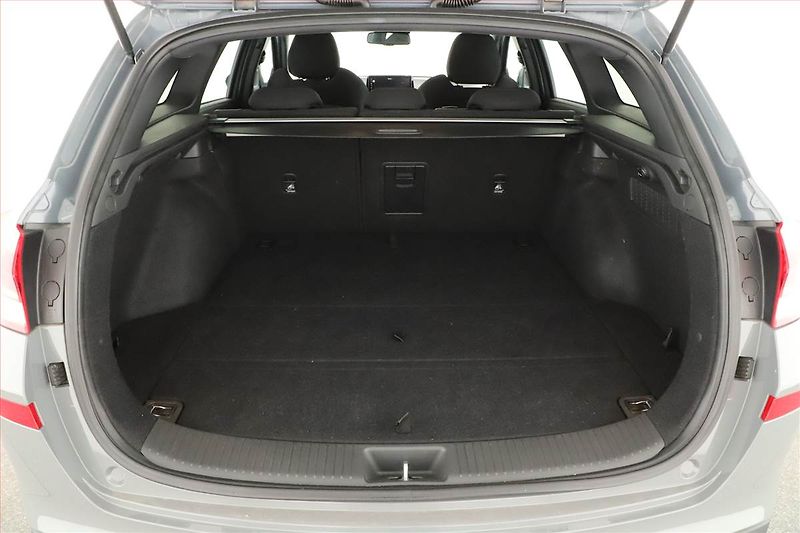 Hyundai i30 (2023) N-Line 1.5 T-GDI - fotka 19 z 20