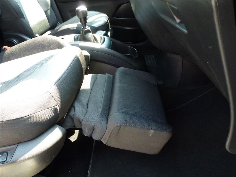 Citroën C4 Picasso 1,2 PureTech 130 S&S MAN6 NAVI - fotka 32 z 56
