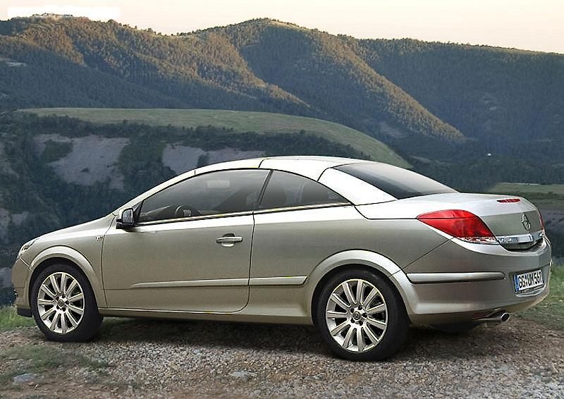Nový Twin Top do rodiny Aster dobře zapadne, i když 70% jeho dílů je odlišných.