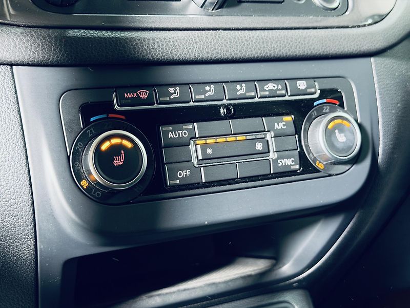 Volkswagen Tiguan (2013) 2.0TDI*4M*KAMERA*DSG* - fotka 23 z 32