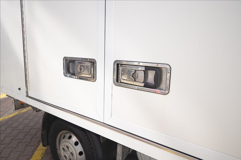 Peugeot Boxer 2,2 BlueHDI 1. MAJITEL ČR DPH - fotka 23 z 28
