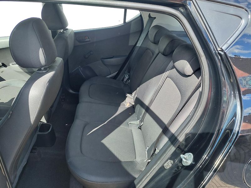 Hyundai i10 (2017) Classic 1.0 - fotka 19 z 40