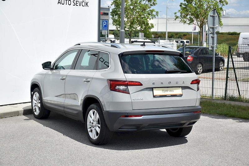 Škoda Karoq (2021) Style PLUS 2.0 TDI 85kW DSG - fotka 11 z 35