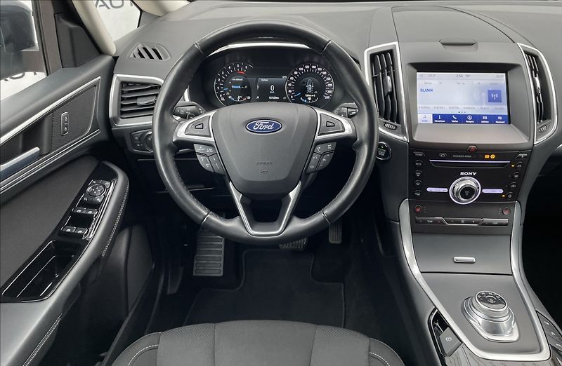 Ford S-MAX 2,0 EcoBlue,140kW,AWD,TITANIUM - fotka 13 z 30