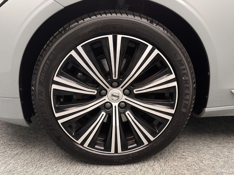 Volvo V90 B4 BRIGHT PLUS AUT - fotka 46 z 46