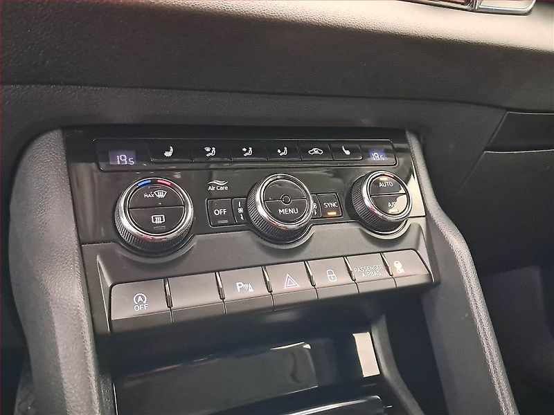Škoda Karoq (2018) Style 1.6 TDI, Tempomat - fotka 13 z 18
