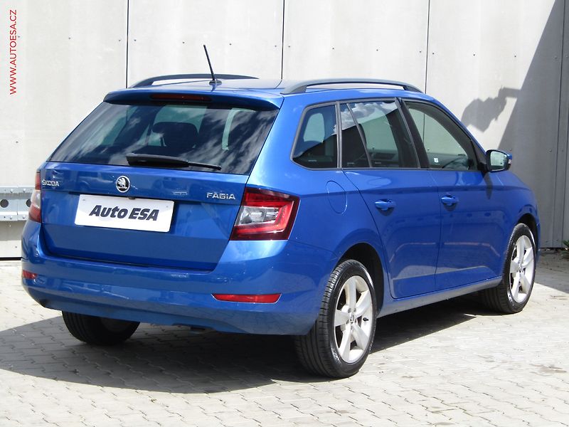 Škoda Fabia (2019) 1.0 TSi, ČR, Style, LED - fotka 4 z 17