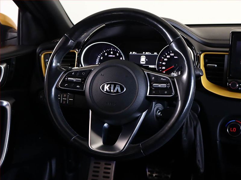 Kia XCeed (2019) 1.4 T-GDI, Automat, Serv.kniha - fotka 14 z 19