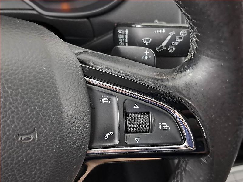 Škoda Octavia (2017) 2.0 TDI, Automat, Tempomat - fotka 17 z 19