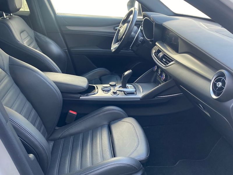Alfa Romeo Stelvio (2024) 2,2 JTD  Veloce (154kW) NM 4x4 - fotka 7 z 33