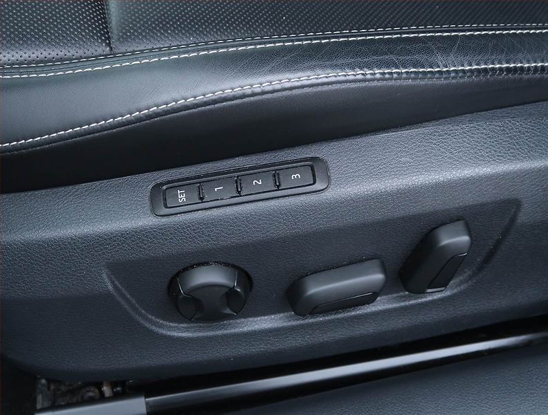 Škoda Superb (2022) Laurin&Klement 2.0 TDI - fotka 22 z 25