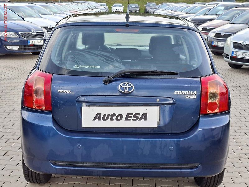 Toyota Corolla (2006) 2.0 D-4D, AC, park.čidla - fotka 5 z 18