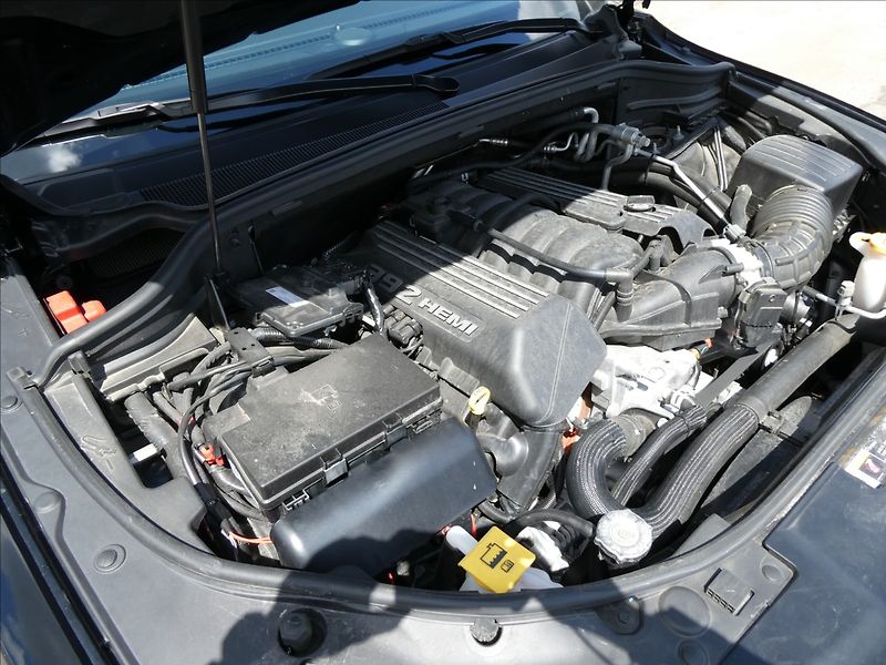 Dodge Durango 6,4 SRT AWD 354kW,1.maj,ČR,LPG - fotka 45 z 50