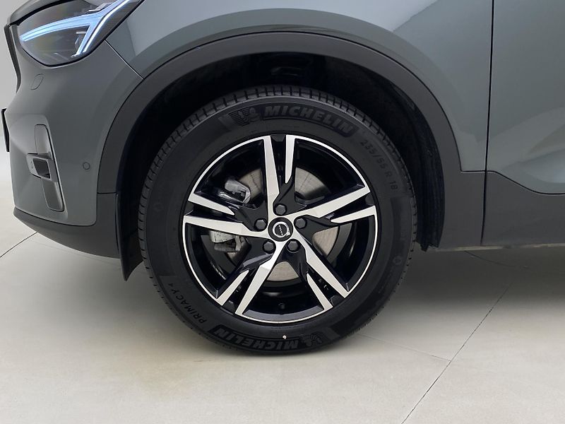 Volvo XC40 B3 DARK PLUS AUT CZ - fotka 35 z 56