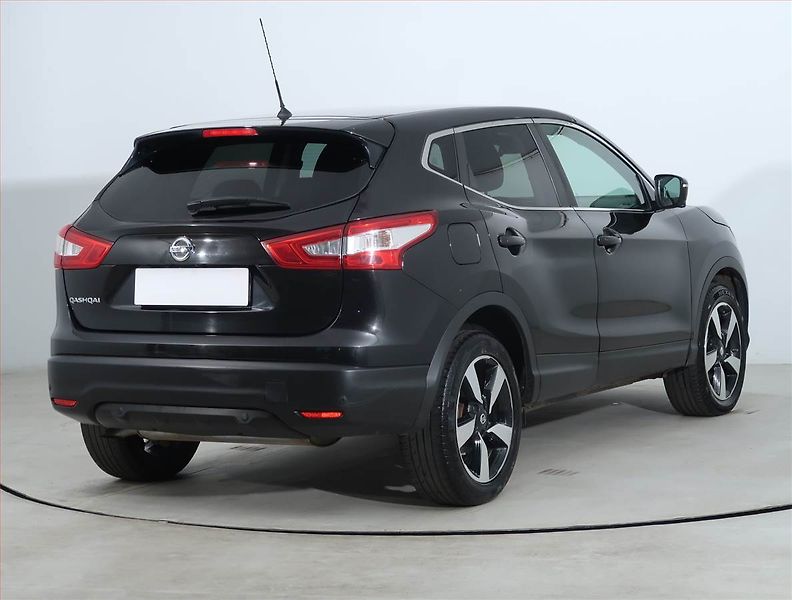 Nissan Qashqai (2015) 1.2 DIG-T, Navi, Tempomat - fotka 5 z 21