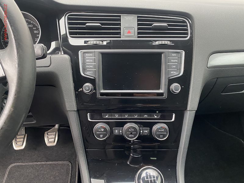 Volkswagen Golf (2017) 1.4 TSi, Allstar, bixen - fotka 12 z 18