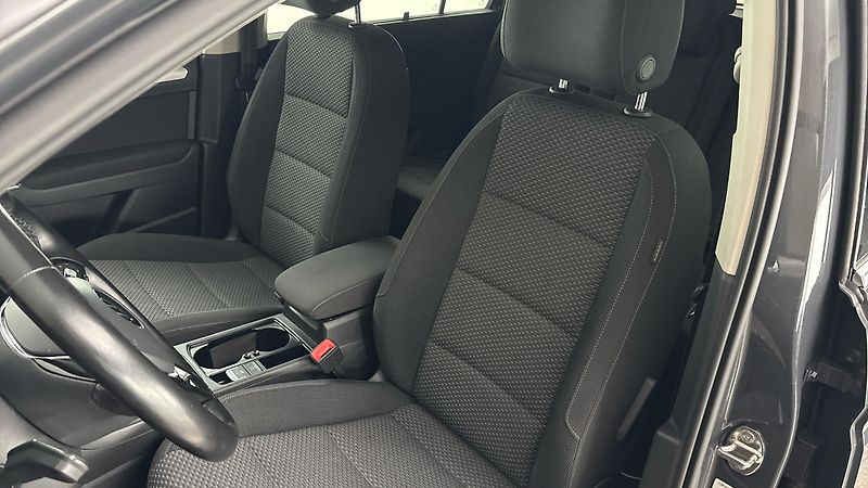 Volkswagen Touran 1.5 TSI Comfortline - fotka 15 z 26