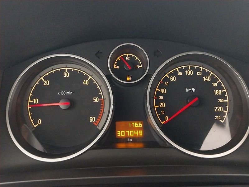 Opel Zafira (2007) 1.9 CDTI, po STK, dobrý stav - fotka 11 z 20