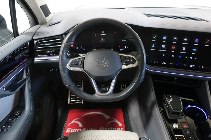 Volkswagen Touareg (2024) R-LINE 3,0TDI 210kW TOP VÝBAVA - fotka 15 z 50