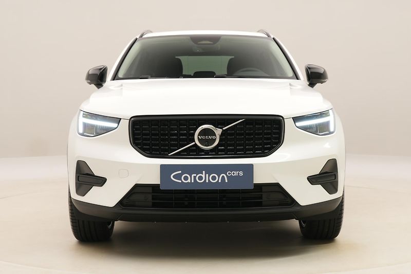 Volvo XC40 (2026) B4 AUT DARK PLUS - fotka 15 z 65