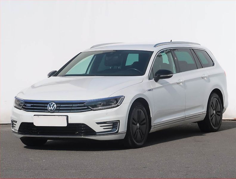 Volkswagen Passat (2016) Highline 1.4 GTE, Automat - fotka 2 z 25