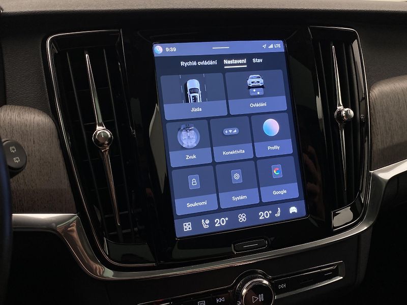 Volvo V90 CC B4 AWD PLUS AUT - fotka 44 z 56