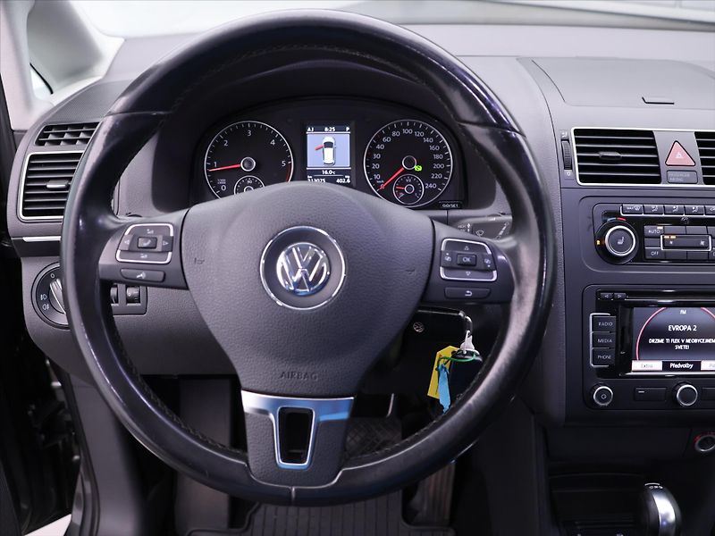 Volkswagen Touran 2,0 TDI 125kW DSG Highline - fotka 15 z 26