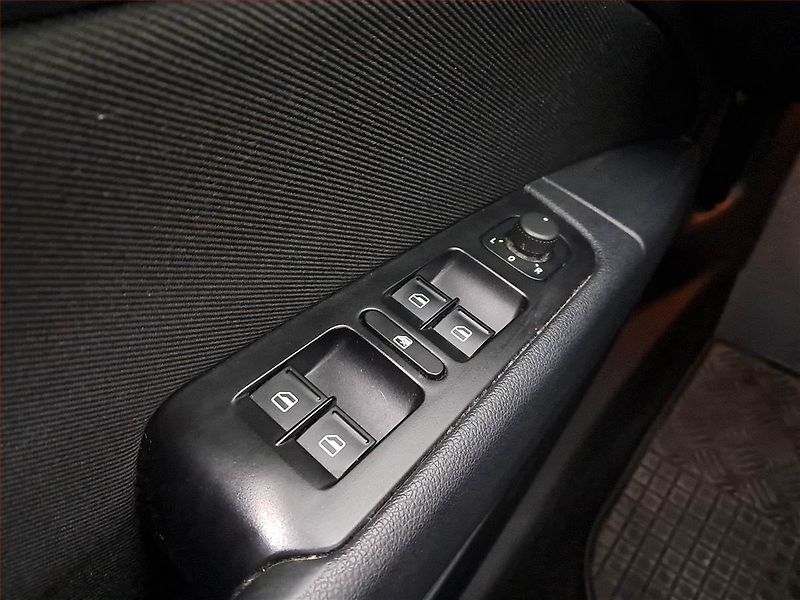 Škoda Superb (2012) 2.0 TDI, Tempomat - fotka 15 z 15