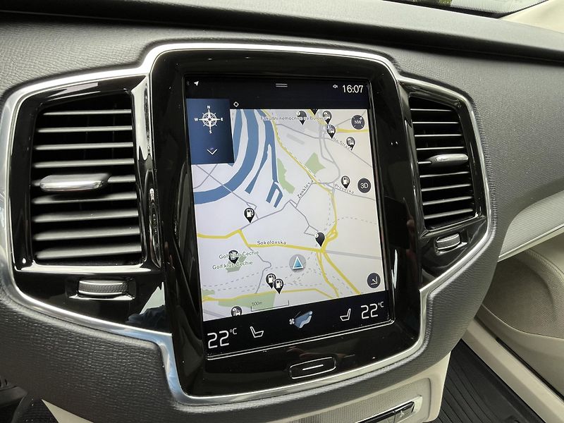 Volvo XC90 (2016) T8 AWD TWIN-ENGINE INSCRIPTION - fotka 34 z 47