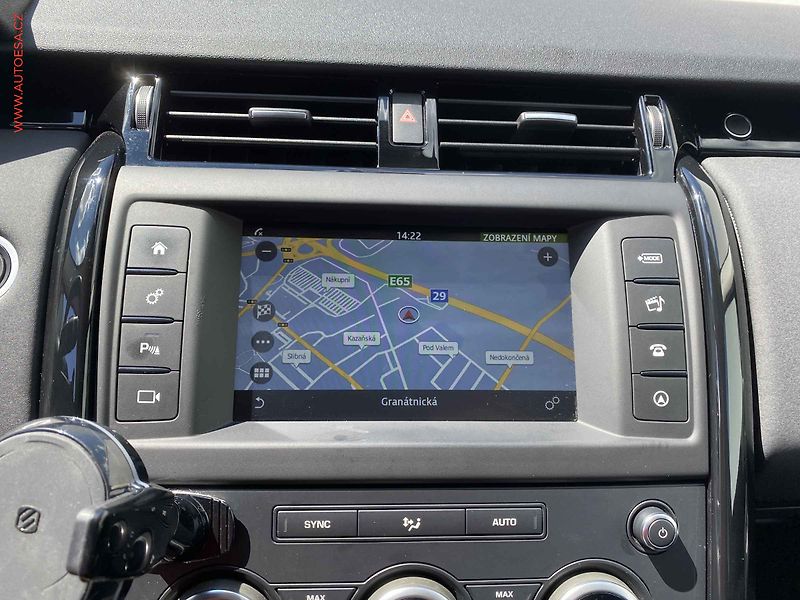 Land Rover Discovery (2017) 3.0 Tdv 6 4x4, ČR, AT, LED - fotka 18 z 21