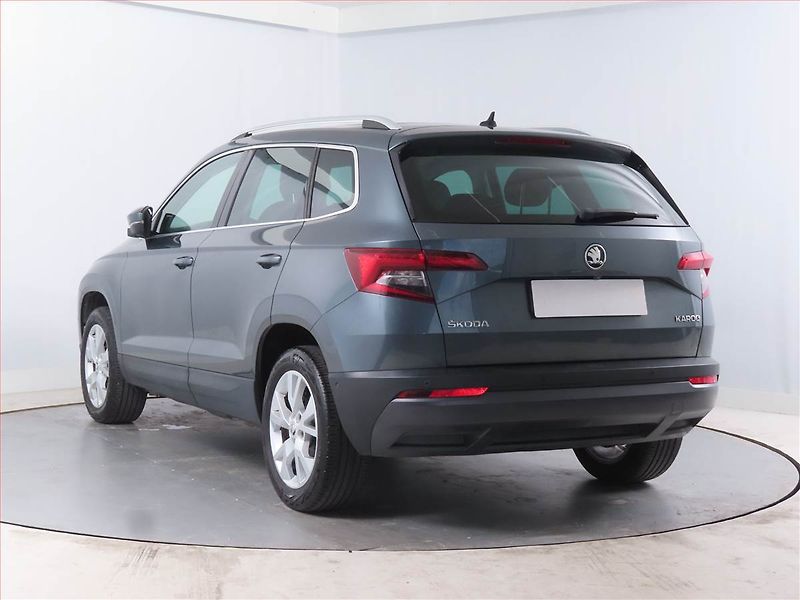 Škoda Karoq (2018) Style 1.6 TDI, Automat, Kůže - fotka 4 z 13