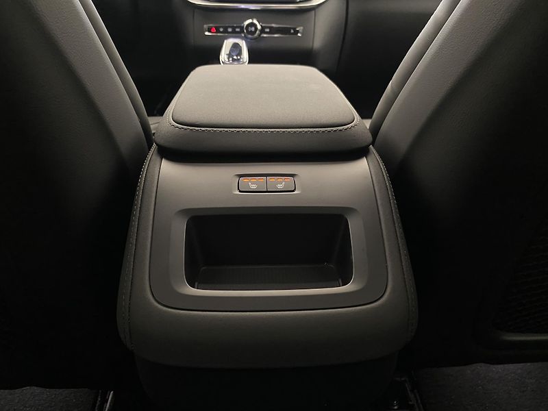 Volvo XC90 (2026) B5 AWD AUT BRIGHT PLUS 7míst - fotka 70 z 70