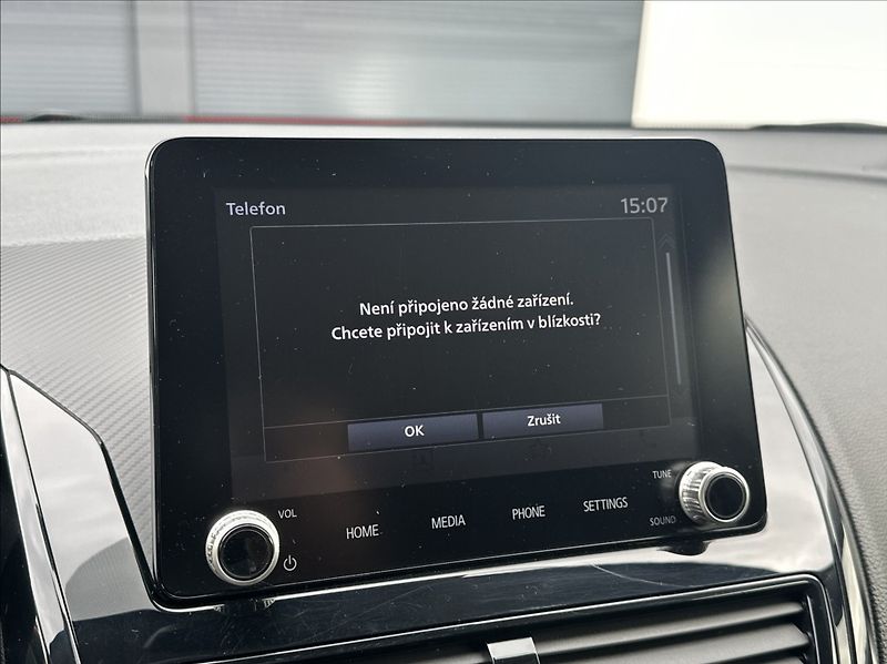 Mitsubishi Eclipse Cross 2,4 PHEV 188PS  A/T 4x4 - fotka 33 z 52