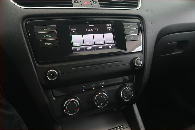 Škoda Octavia (2015) 1.6 TDI 4x4, 4X4 - fotka 12 z 15