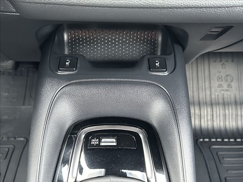 Toyota Corolla 1,2 Turbo 115PS  TS Comfort - fotka 27 z 53