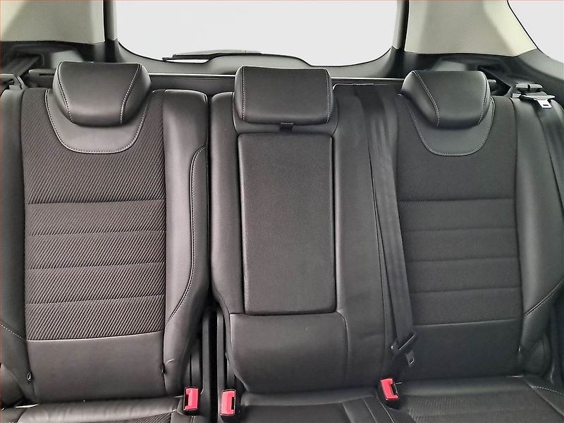 Ford Kuga (2015) 2.0 TDCi, 4X4, Kůže, Navi - fotka 10 z 19