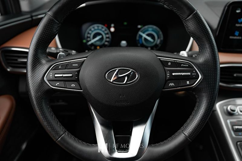 Hyundai Santa Fe (2023) - fotka 35 z 49
