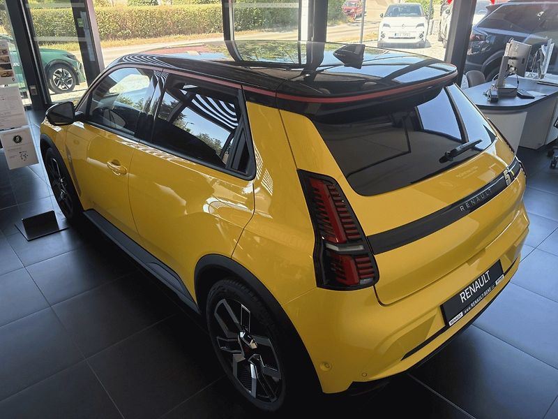 Renault 5 E-TECH (2026) Techno 150k comfort range - fotka 5 z 28