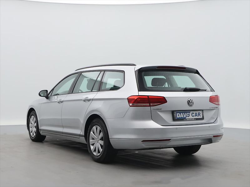 Volkswagen Passat 2,0 TDI 110kW Highline LED - fotka 5 z 24