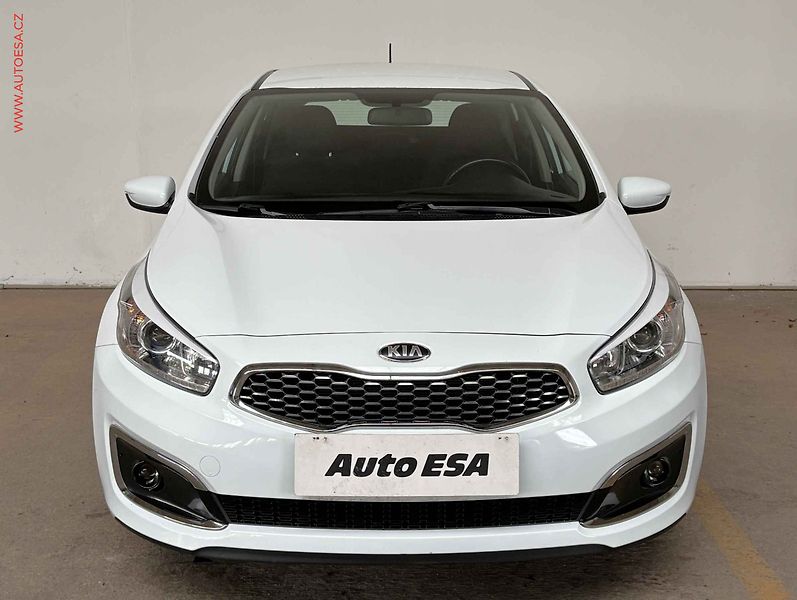 Kia Ceed (2018) 1.6 GDi, 2.maj, STK7/28 - fotka 2 z 14