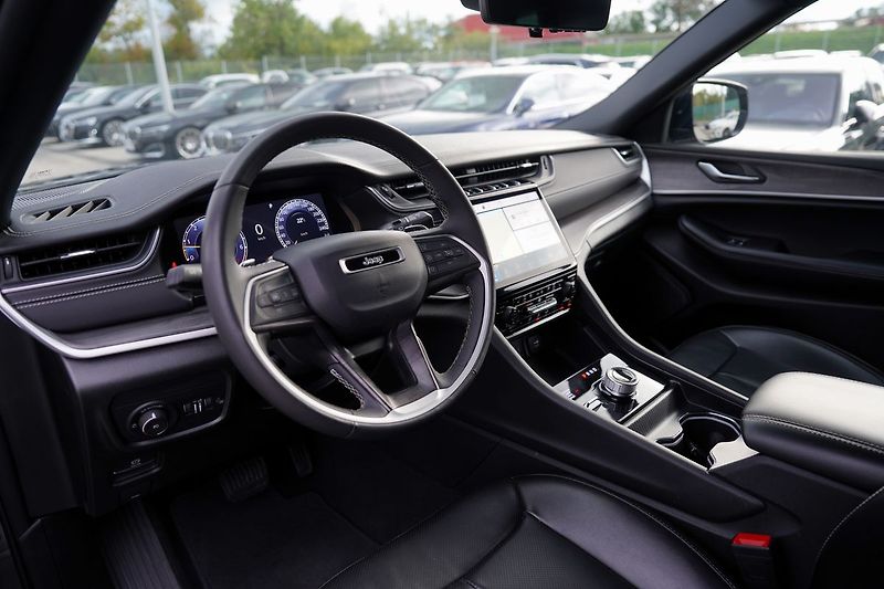 Jeep Grand Cherokee 3.6i V6 Long Limited/4x4/300PS - fotka 26 z 48