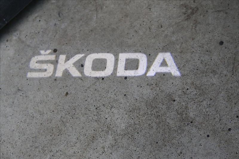 Škoda Karoq 2,0 Sportline,4x4, Automat - fotka 41 z 42